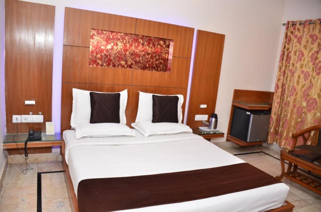 Hotel Basera Brij Bhoomi Vrindāvan Dış mekan fotoğraf