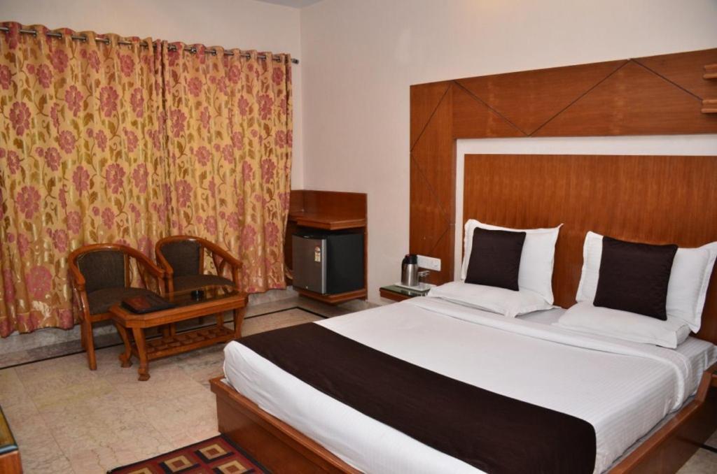 Hotel Basera Brij Bhoomi Vrindāvan Dış mekan fotoğraf