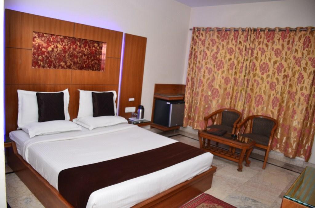 Hotel Basera Brij Bhoomi Vrindāvan Dış mekan fotoğraf